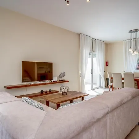 Amphitrite * פאראלימני