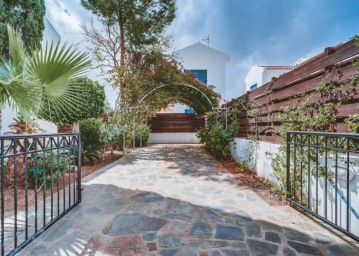 Amphitrite Hébergement de vacances Paralímni