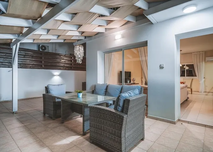 Amphitrite * Paralímni