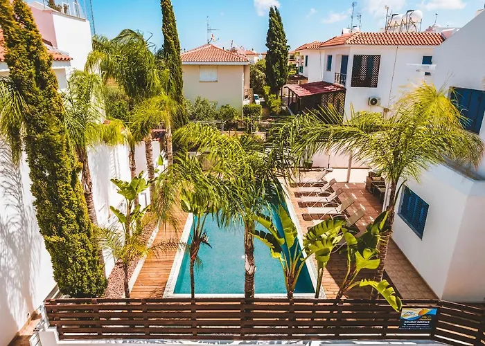 Amphitrite Hébergement de vacances Paralímni