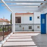 Amphitrite Paralimni