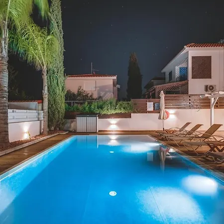 Amphitrite * Paralimni