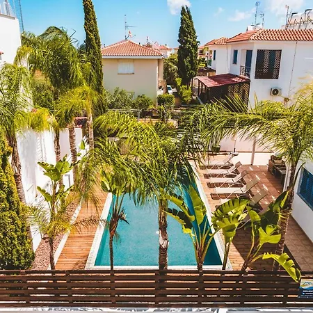 Amphitrite Hébergement de vacances Paralímni