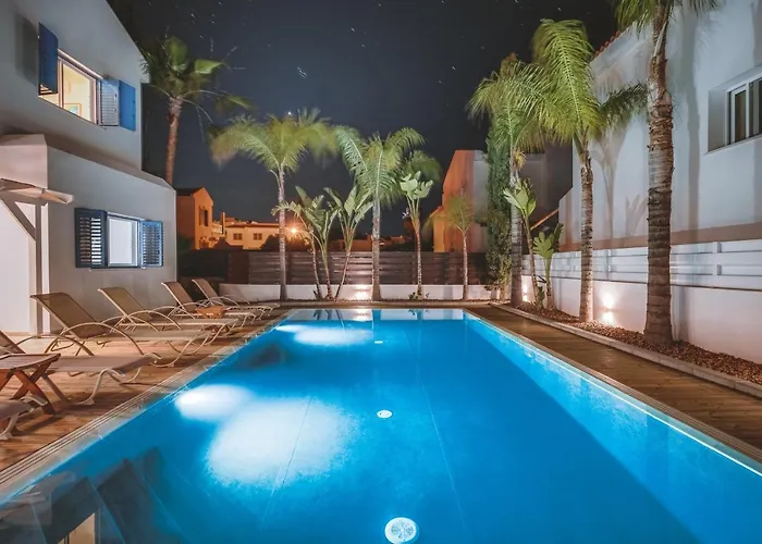 Amphitrite Paralimni